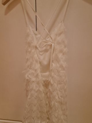 Vestido plumas blanco