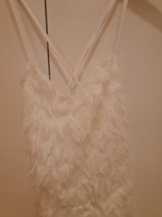 Vestido plumas blanco