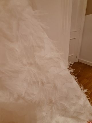 Vestido plumas blanco