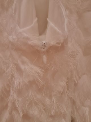Vestido plumas blanco