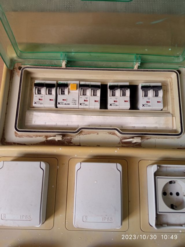 Caja Luz trifásico Obra 