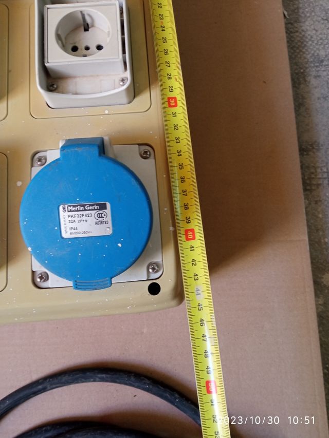 Caja Luz trifásico Obra 