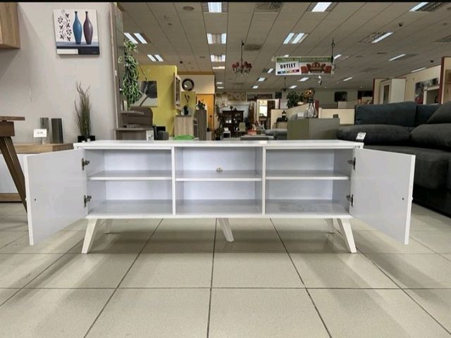 SUPER OFERTA! MUEBLE BAJO TV DN