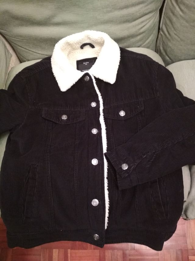 Cazadora de pana negra
