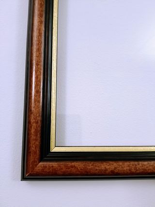 Marco de madera y dorado