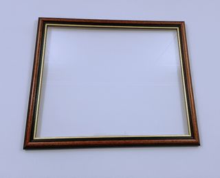 Marco de madera y dorado