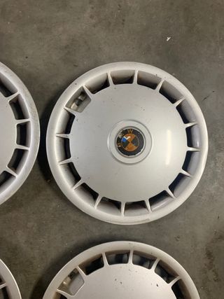 juego tapacubos E30 14”