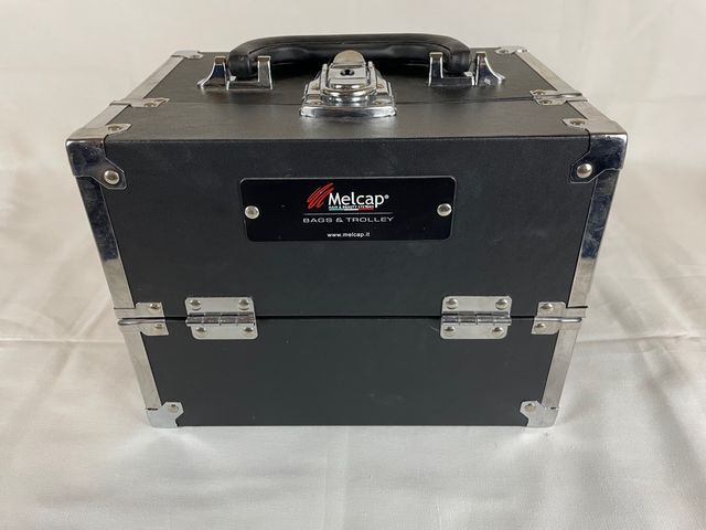 BEAUTY CASE con ripiani scorrevoli