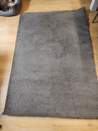Alfombra gris