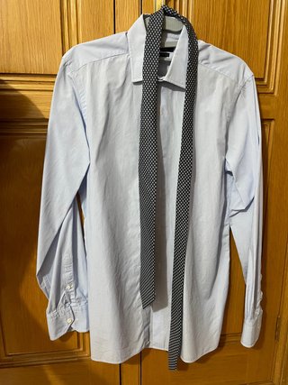 Traje hombre con camisa y corbata