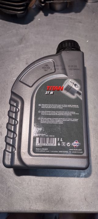 Aceite Titán 2T M