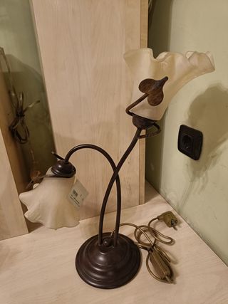 nueva lámpara de mesa