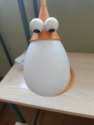 nueva lámpara de mesa