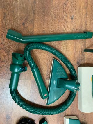 ASPIRADORA VORWERK CON TODOS SUS ACCESORIOS