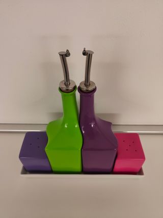 Oliera, aceteria sale e pepe