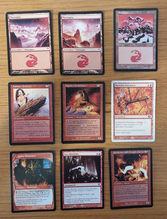 Carte da gioco di Magic rosse.