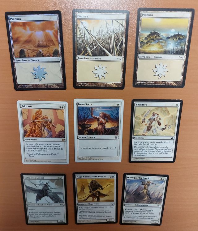 Carte da gioco Magic bianche.