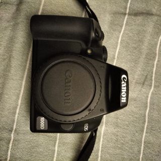 CANON EOS 1000D + SIGMA 18-200MM