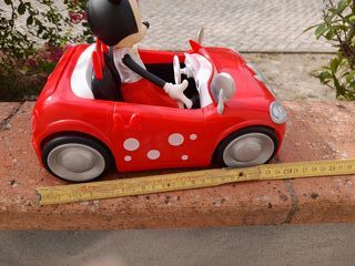 Disney: Minnie con auto coupè