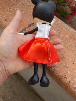 Disney: Minnie con auto coupè