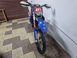 Husaberg FE 450 2009 - moto de enduro