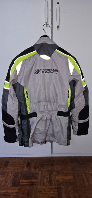 Chaqueta para moto.