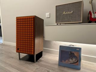 SOPORTE ALTAVOCES JBL L100 CLASSIC