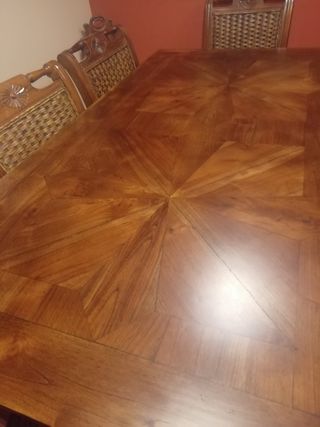 Mesa y 6 sillas comedor