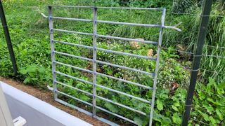 Reja fija de hierro galvanizado