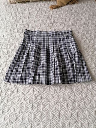 Falda corta cuadros Zara 