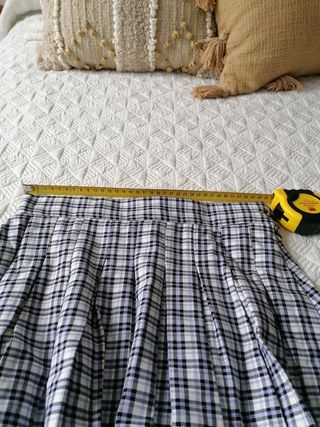 Falda corta cuadros Zara 
