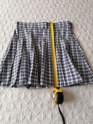 Falda corta cuadros Zara 