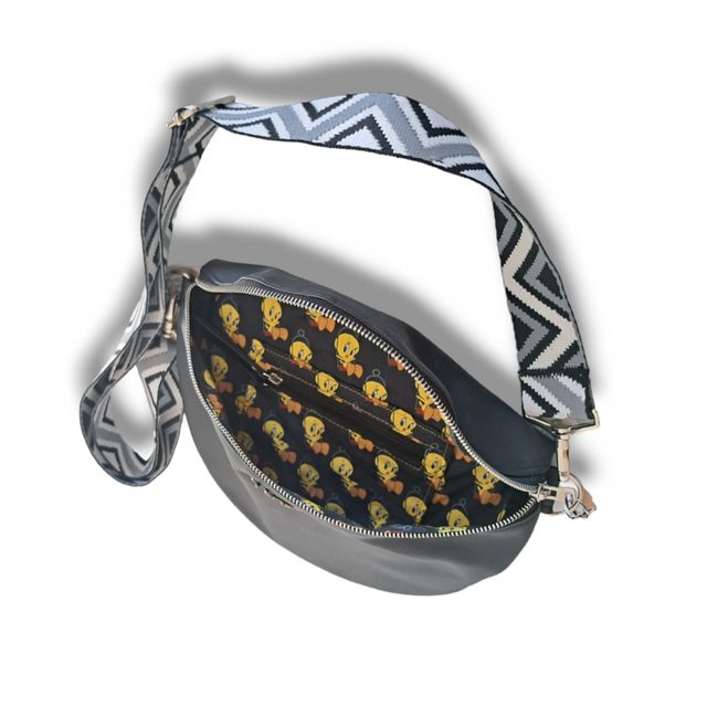 Riñonera de polipiel negra