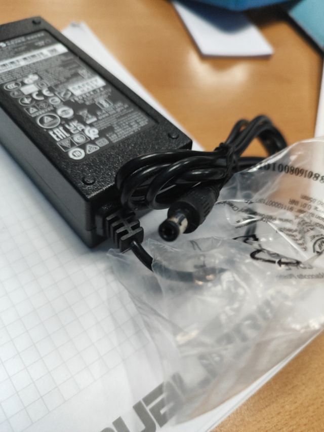 Alimentador Philips APC1945EX 19V