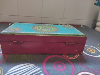 Caja madera ornamental