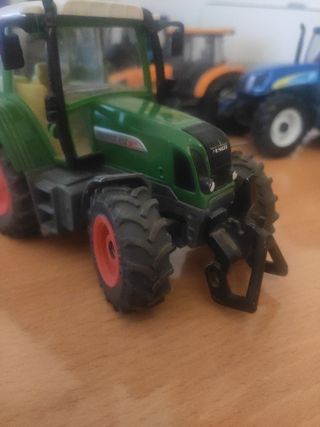 Fendt 412 escala miniatura