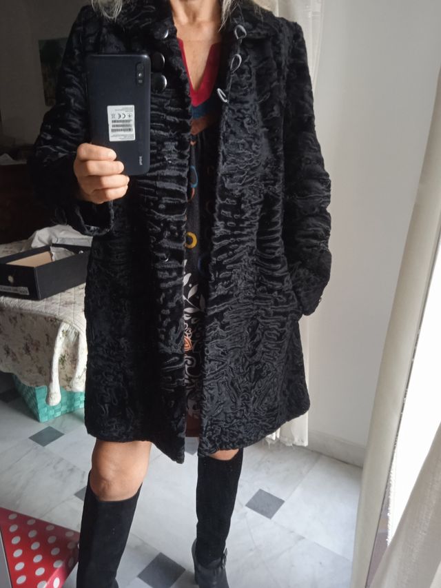 Cappottino di persiano nero