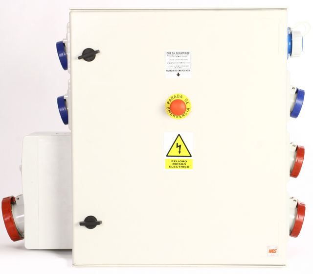 CUADROS AUX. OBRA MAX 32 4×100 A. Trifásico GRÚA