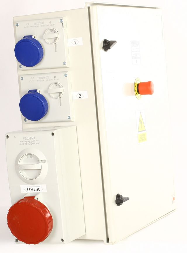 CUADROS AUX. OBRA MAX 32 4×100 A. Trifásico GRÚA