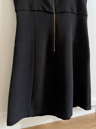 Vestido negro fiesta marca Systemaction