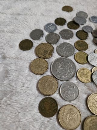 Lote de monedas pesetas (algunas muy antiguas)