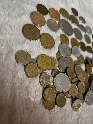 Lote de monedas pesetas (algunas muy antiguas)