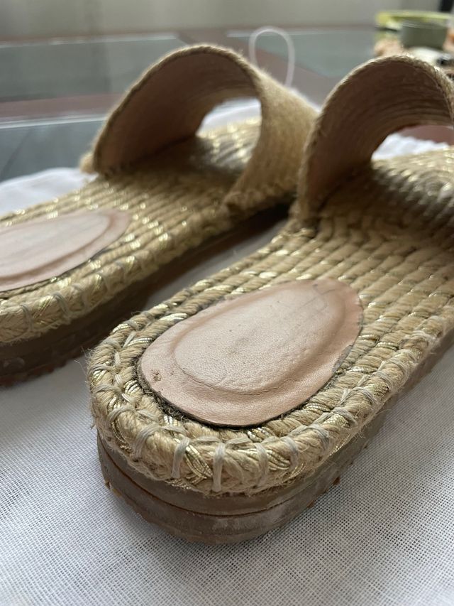 Sandalias planas esparto