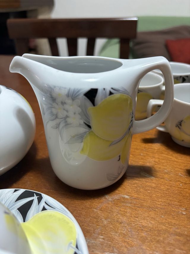 serviziotazzine e piatti ,zuccheriera,Lattiera