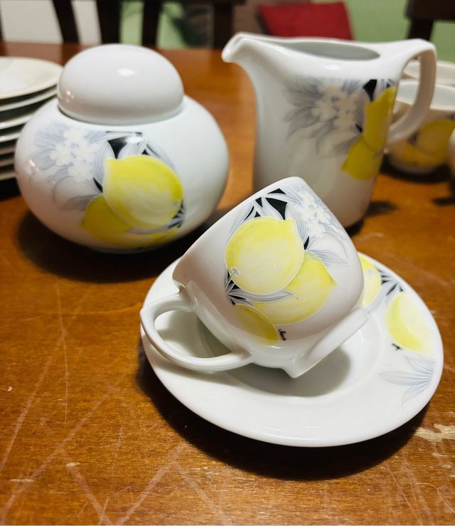 serviziotazzine e piatti ,zuccheriera,Lattiera