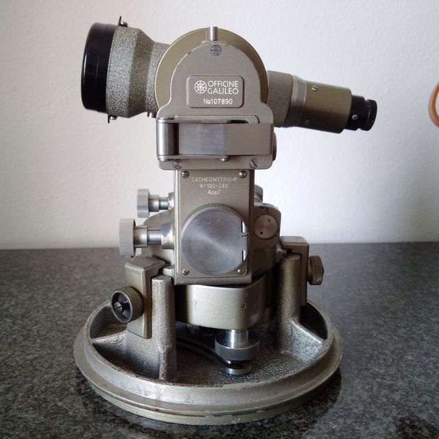 Tacheometro anni 50/60 officine galileo