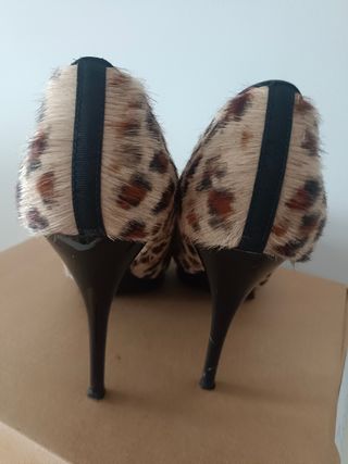 Zapato de piel de Zara