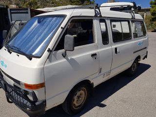 Alquiler Nissan Vanette 1991 combi-8