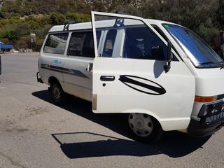 Alquiler Nissan Vanette 1991 combi-8