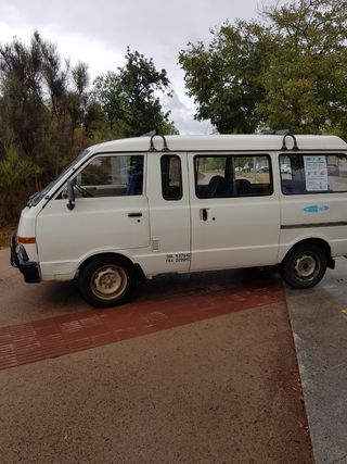 Alquiler Nissan Vanette 1991 combi-8